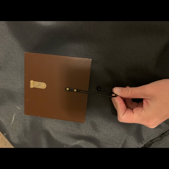 Hanger - Picture 2 of 2